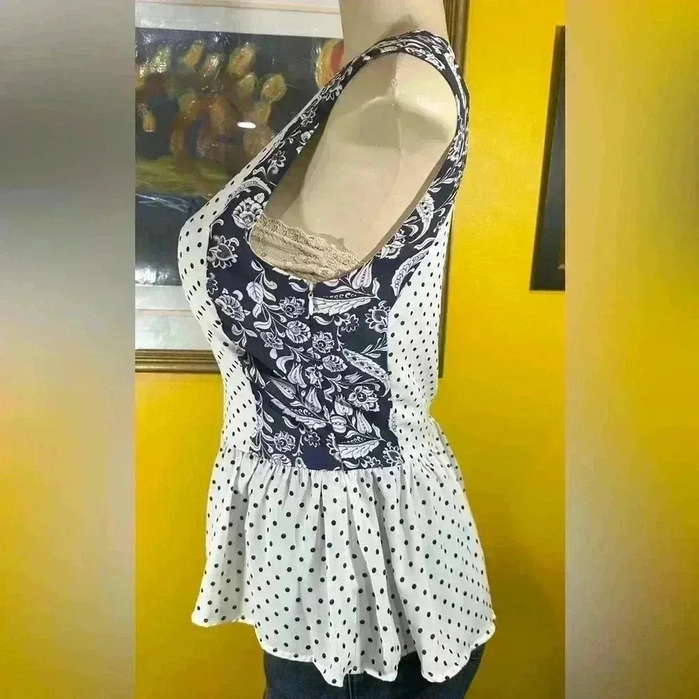 Forever 21 Women’s Size S Sleeveless Polka Dot/ Floral Blue & White Blouse‎ - Picture 3 of 8
